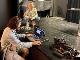 Das Kleintheater Luzern rüstet sich für die Zukunft: Seit einem halben Jahr beschäftigt es sich mit neuen digitalen Formaten wie der Virtual Reality (VR).